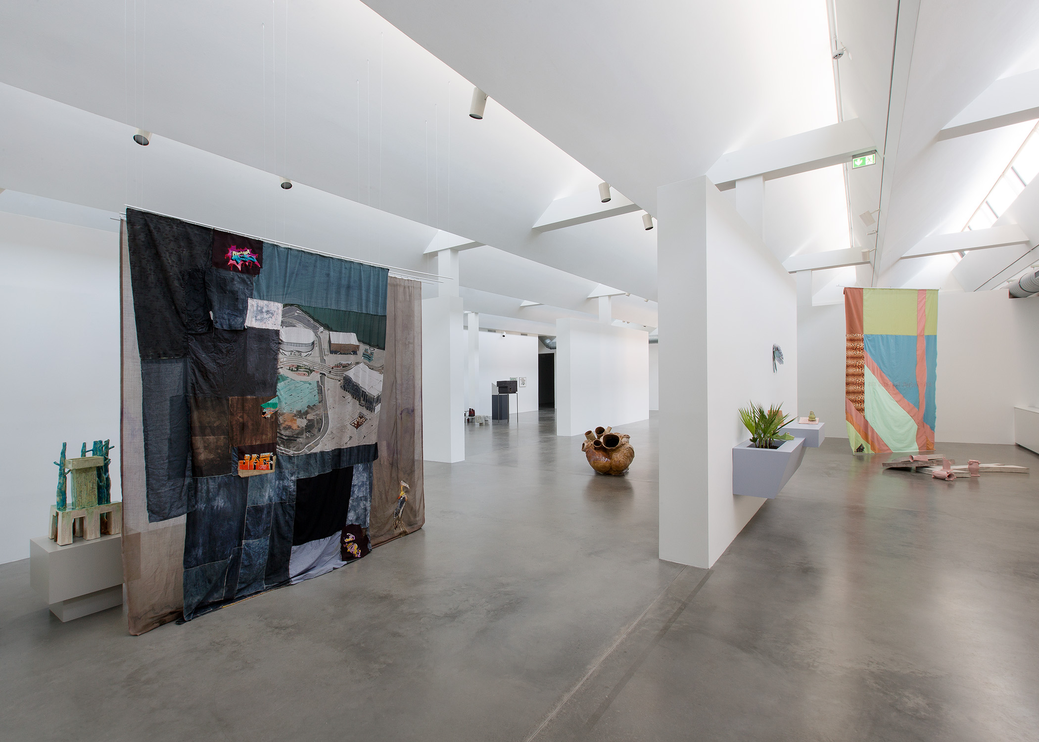 Isa Melsheimer Der unerfreuliche Zustand der Textur KINDL – Zentrum für zeitgenössische Kunst, Berlin.