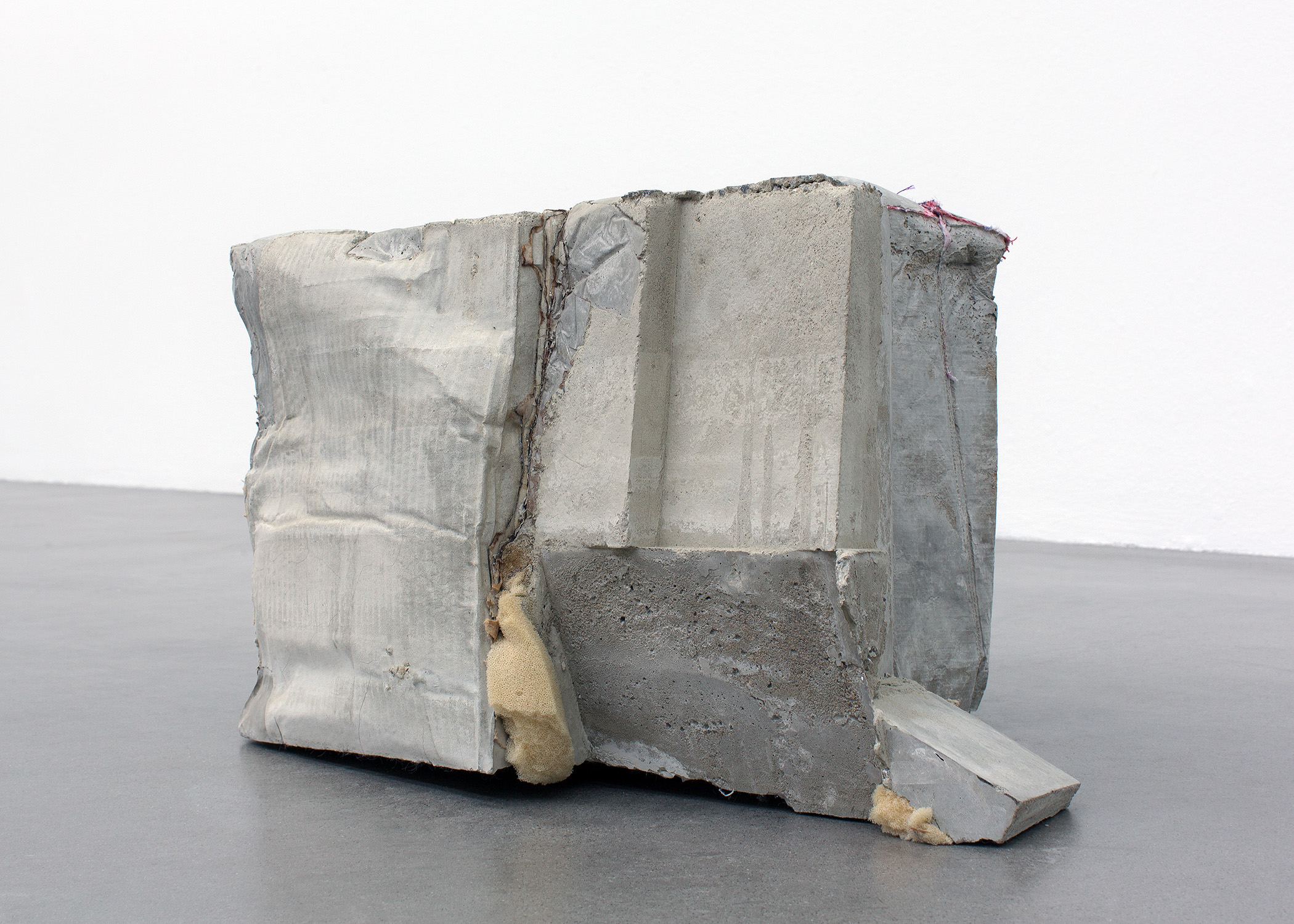 Isa Melsheimer Der unerfreuliche Zustand der Textur KINDL – Zentrum für zeitgenössische Kunst, Berlin.