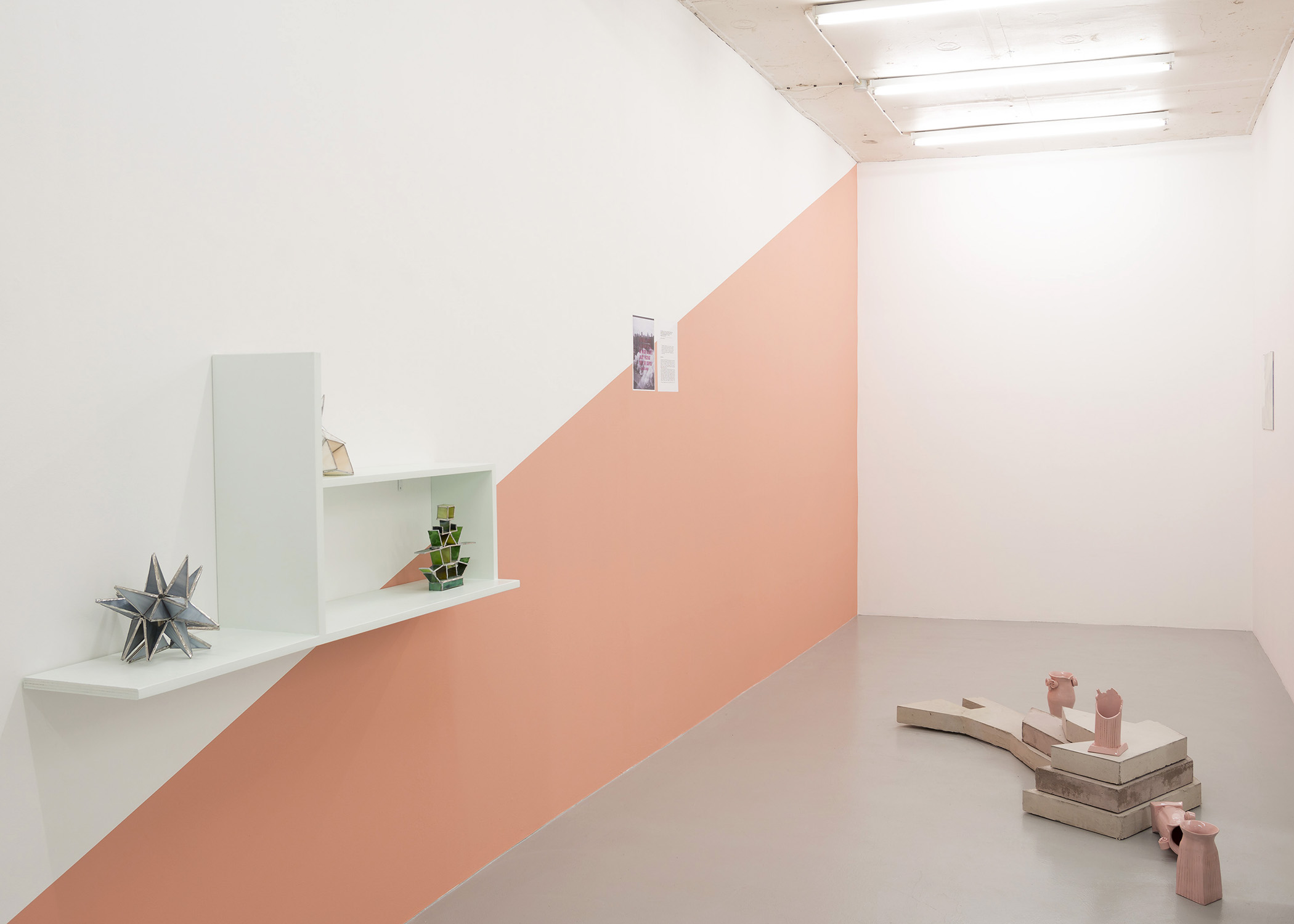 Isa Melsheimer, Times are hard but Postmodern, Galerie Jocelyn Wolff, Paris.