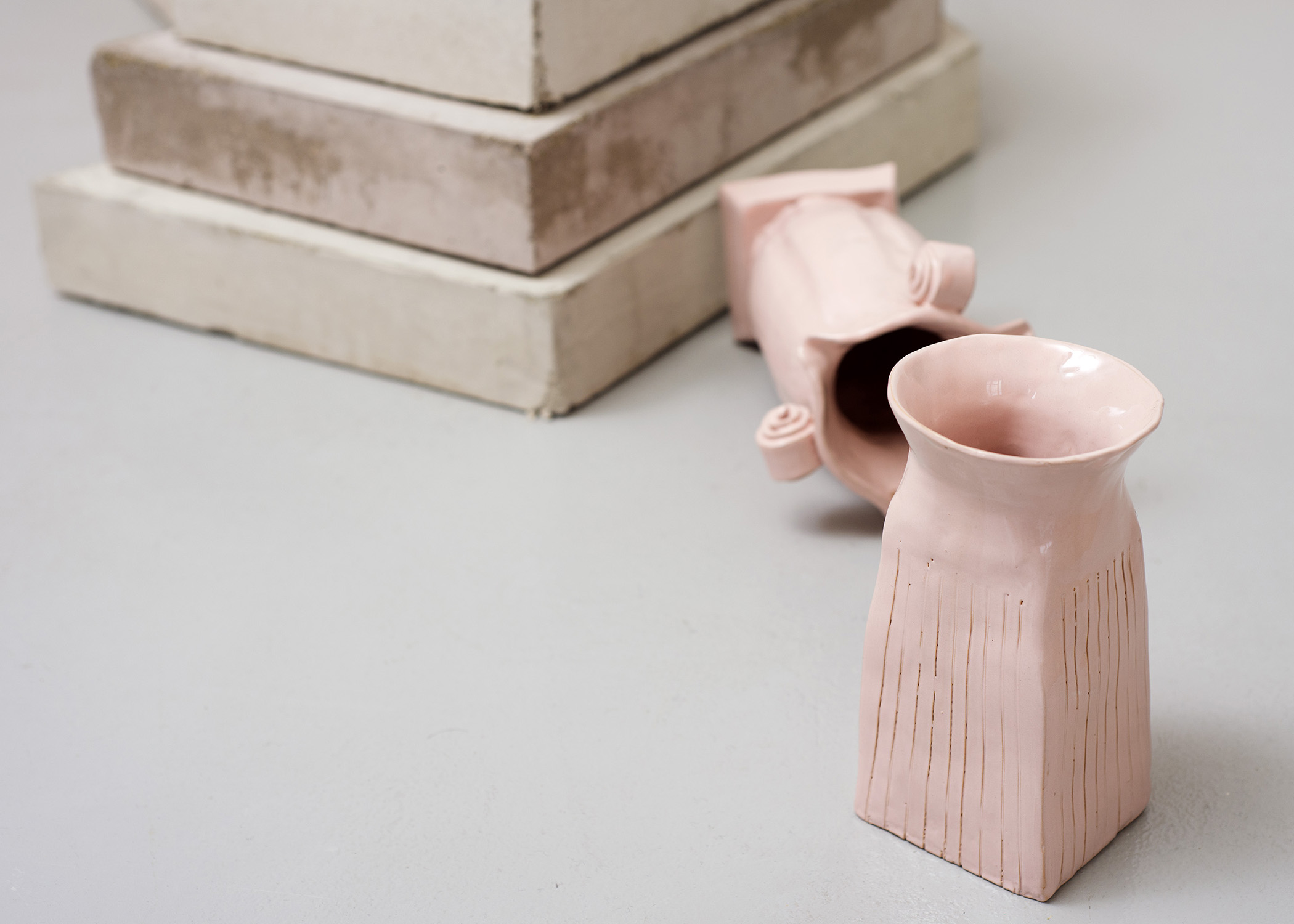 Isa Melsheimer, Times are hard but Postmodern, Galerie Jocelyn Wolff, Paris.