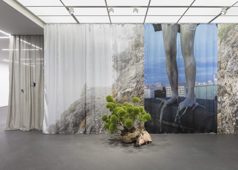Isa Melsheimer, false ruins and lost innocence, Esther Schipper, Berlin.
