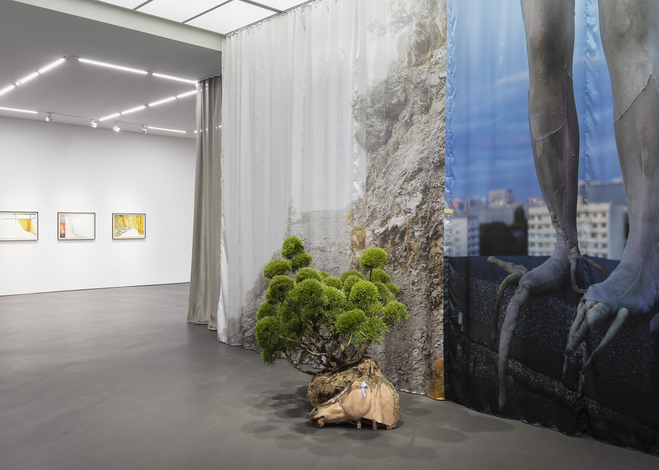 Isa Melsheimer, false ruins and lost innocence, Esther Schipper, Berlin.