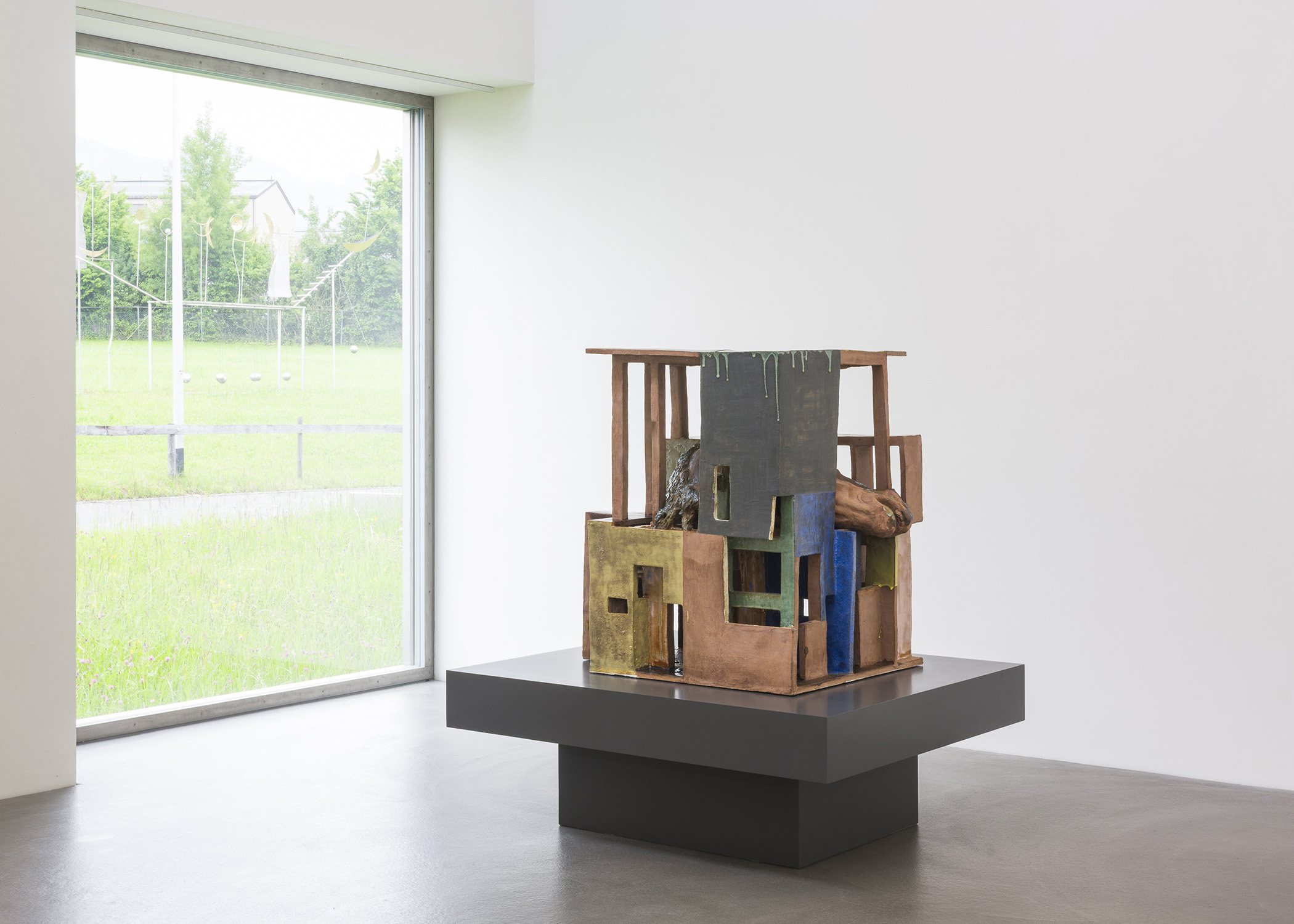 Isa Melsheimer, ound of the Earth. Ceramics in Contemporary Art, Kunstmuseum / Kunsthalle Appenzell, Switzerland.